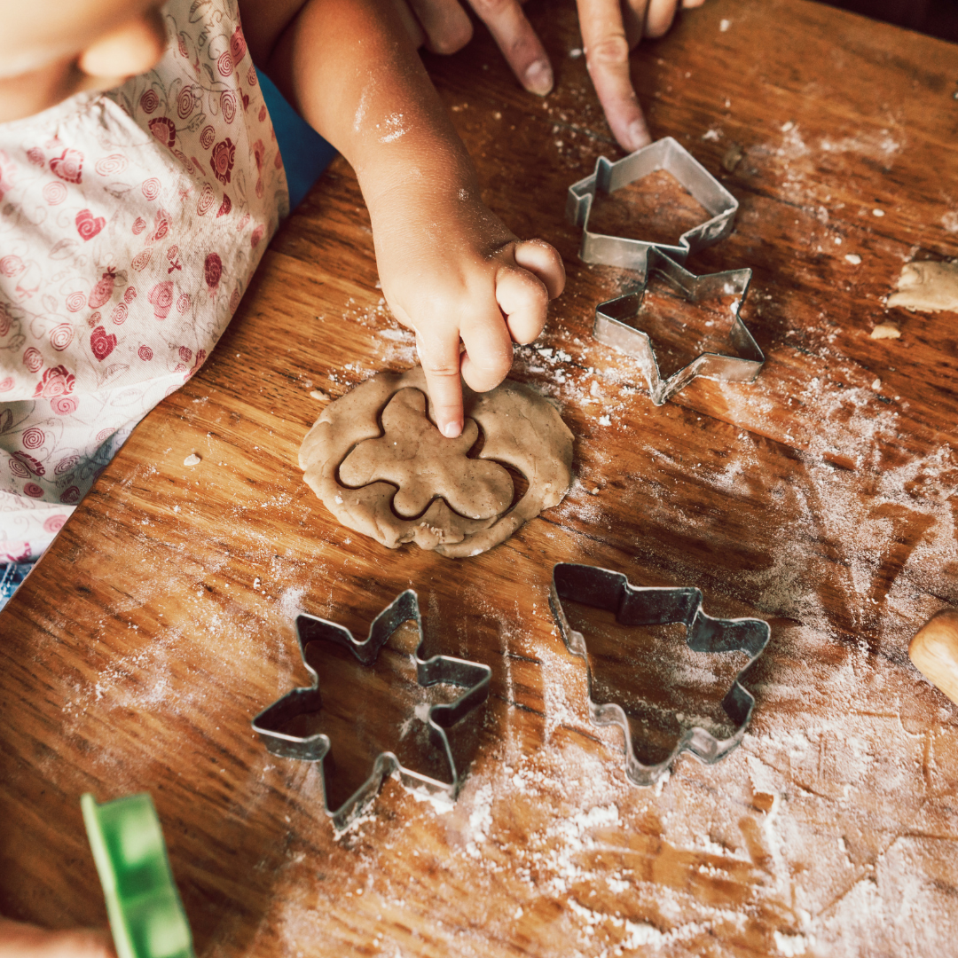 Sip and Savour the Holiday Spirit: Festive Baking and Mocktail Ideas with Chai Spices, Turmeric Powder, and Herbal Teas